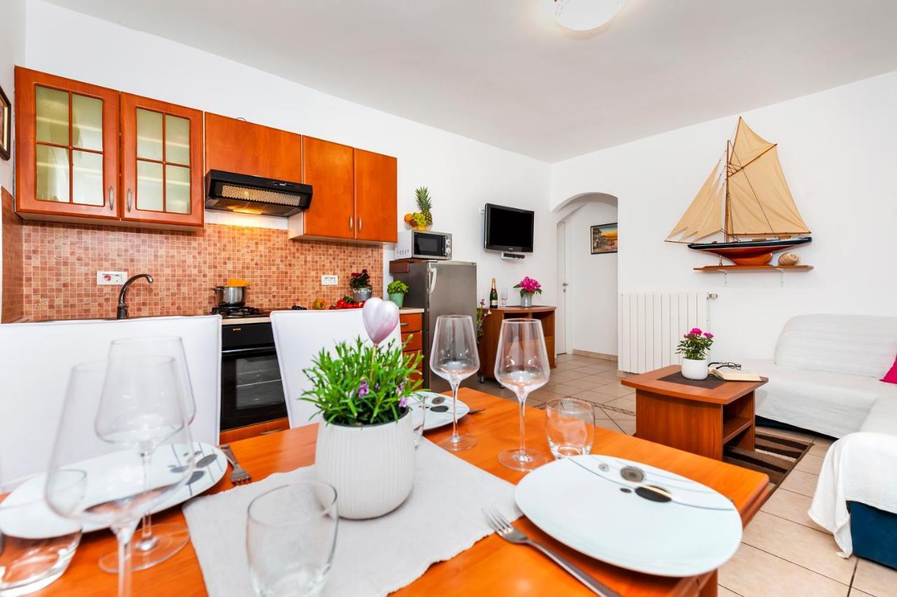 Apartment & Rooms Graciela Rovinj Exterior foto